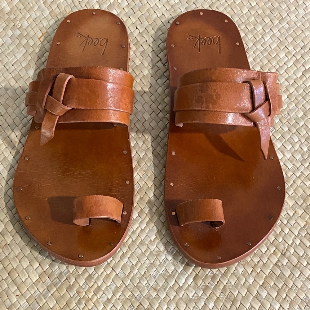 Beek Leather Toe Ring Sandal, 5 Tan